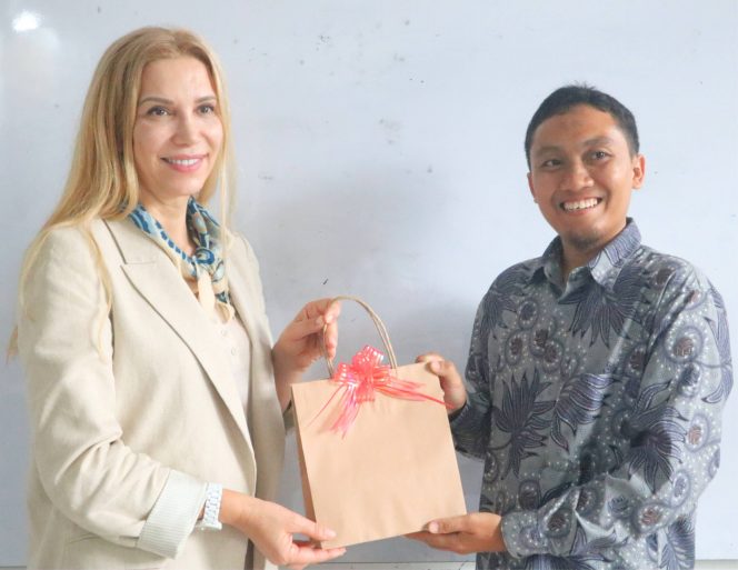 
 Kampus Berdampak: Karakter Unggul Lombok Institute of Technology