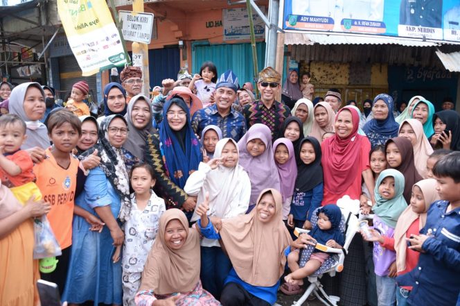 
 Ribuan Warga Meriahkan Pawai Rimpu Serentak di Bolo, Bupati Apresiasi Antusiasme Peserta