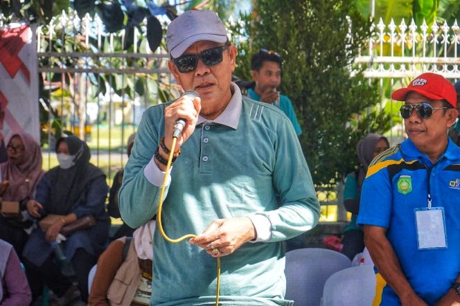 
 Bupati Jarot Lepas Ratusan Peserta Gerak Jalan Tepat Waktu HUT ke-80 RI