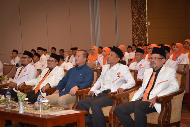 
 Gubernur Iqbal Ajak PKS Bersatu Bangun NTB Pasca Pemilu