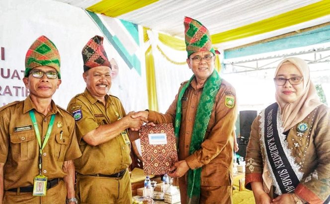 
 Bupati Jarot: PAUD Holistik Integratif adalah Investasi untuk Masa Depan Bangsa