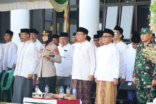 Kapolres Sumbawa Hadiri Upacara Peringatan Hari Santri Nasional 2025