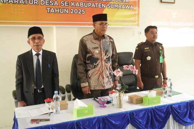 
 Perbaiki Tata Kelola Keuangan Desa, Bupati Sumbawa Buka Pembinaan bagi Aparatur Desa