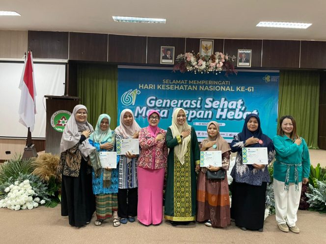 
 Program Gowes Kamtibmas & Pendampingan Stunting Antarkan Kapolres dan Ketua Bhayangkari Terima Penghargaan JKN