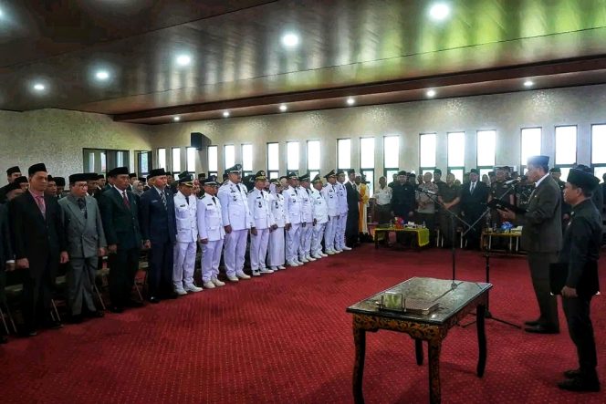 
 Akhiri 2025, Bupati Sumbawa Lantik 132 Pejabat untuk Perkuat Birokrasi