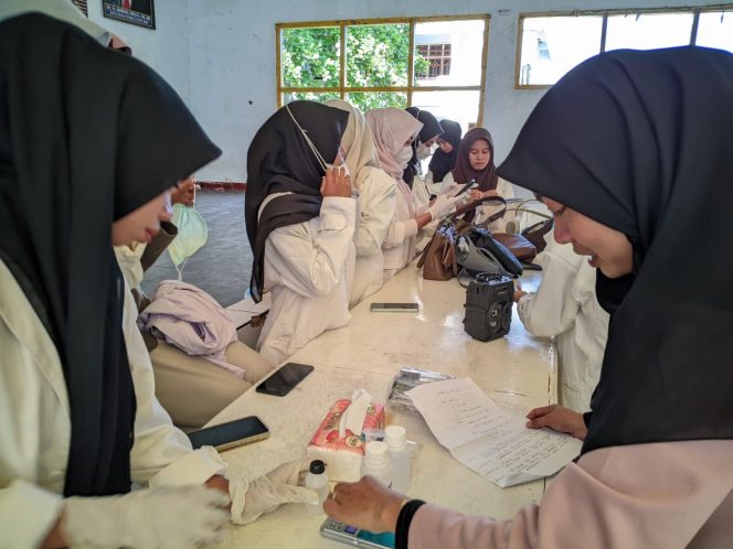 
 Mahasiswa PGSD UNSWA Luncurkan Produk Lip Serum sebagai Luaran Mata Kuliah Pendidikan Laboratorium MIPA SD