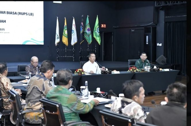 
 Kepala BPKAD Dompu Wakili Bupati Hadiri RUPS Luar Biasa PT Bank NTB Syariah