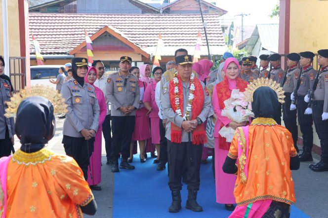 
 Kapolda NTB Kunjungan Kerja ke Polres Sumbawa, Tekankan Kolaborasi 5 Pilar Demi Stabilitas Daerah