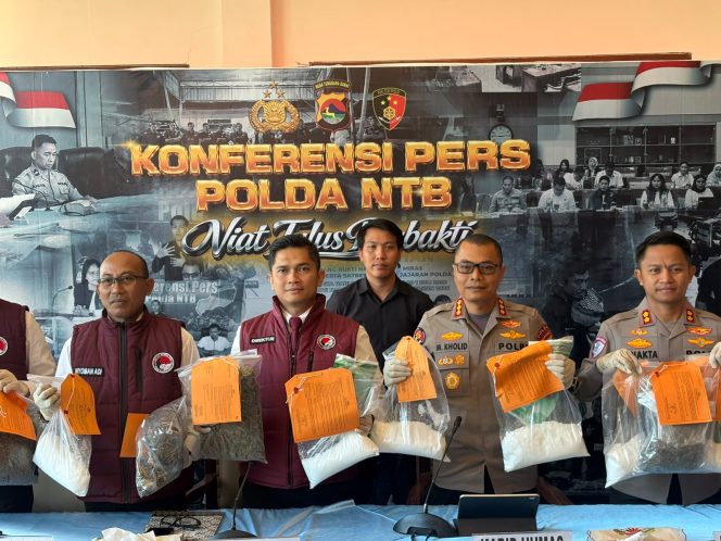 
 Sebulan Bergerak, Polda NTB Amankan 8,3 Kg Sabu hingga Mushroom dan Ringkus 86 Tersangka